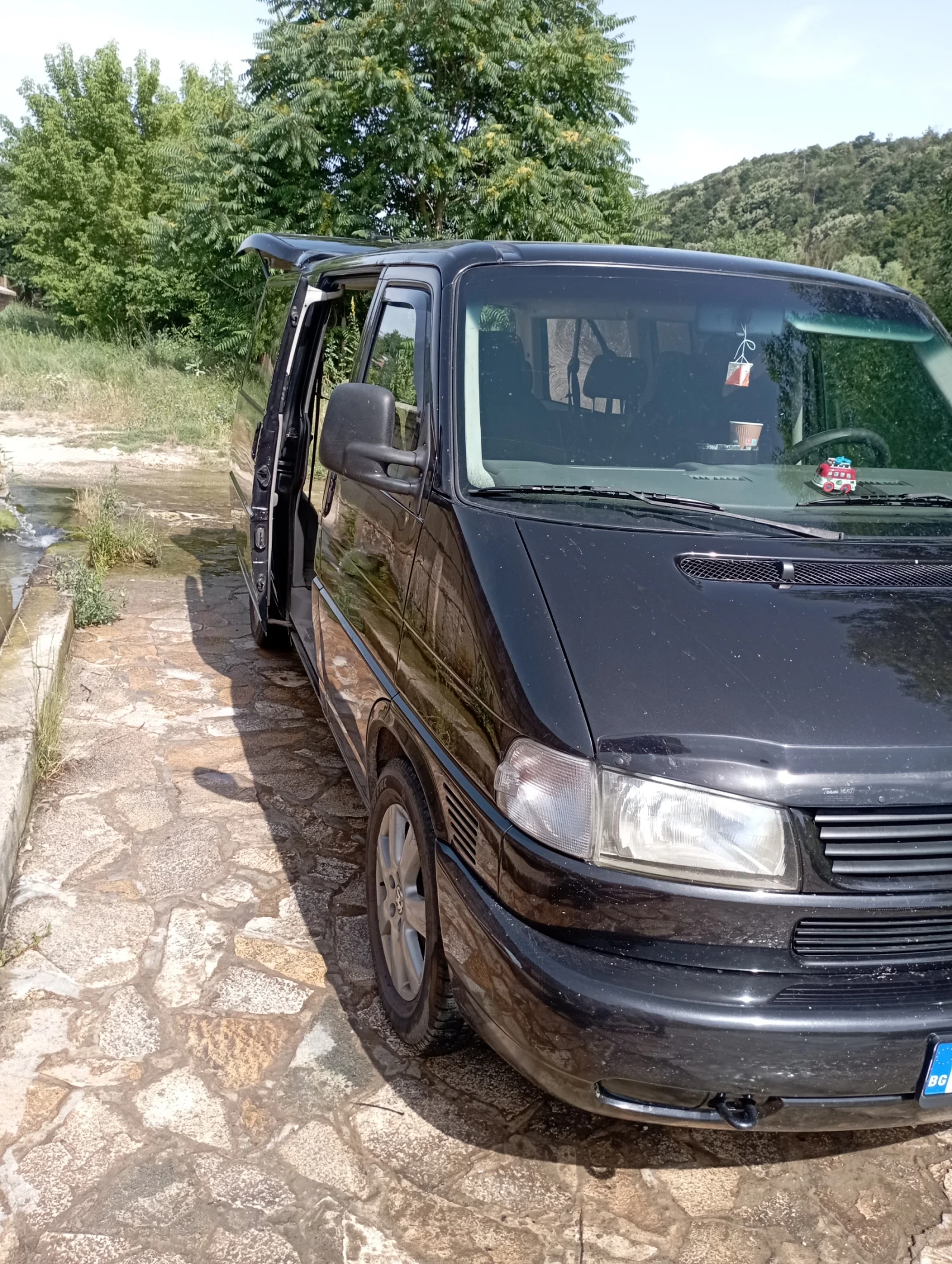 VW Caravelle  - изображение 2