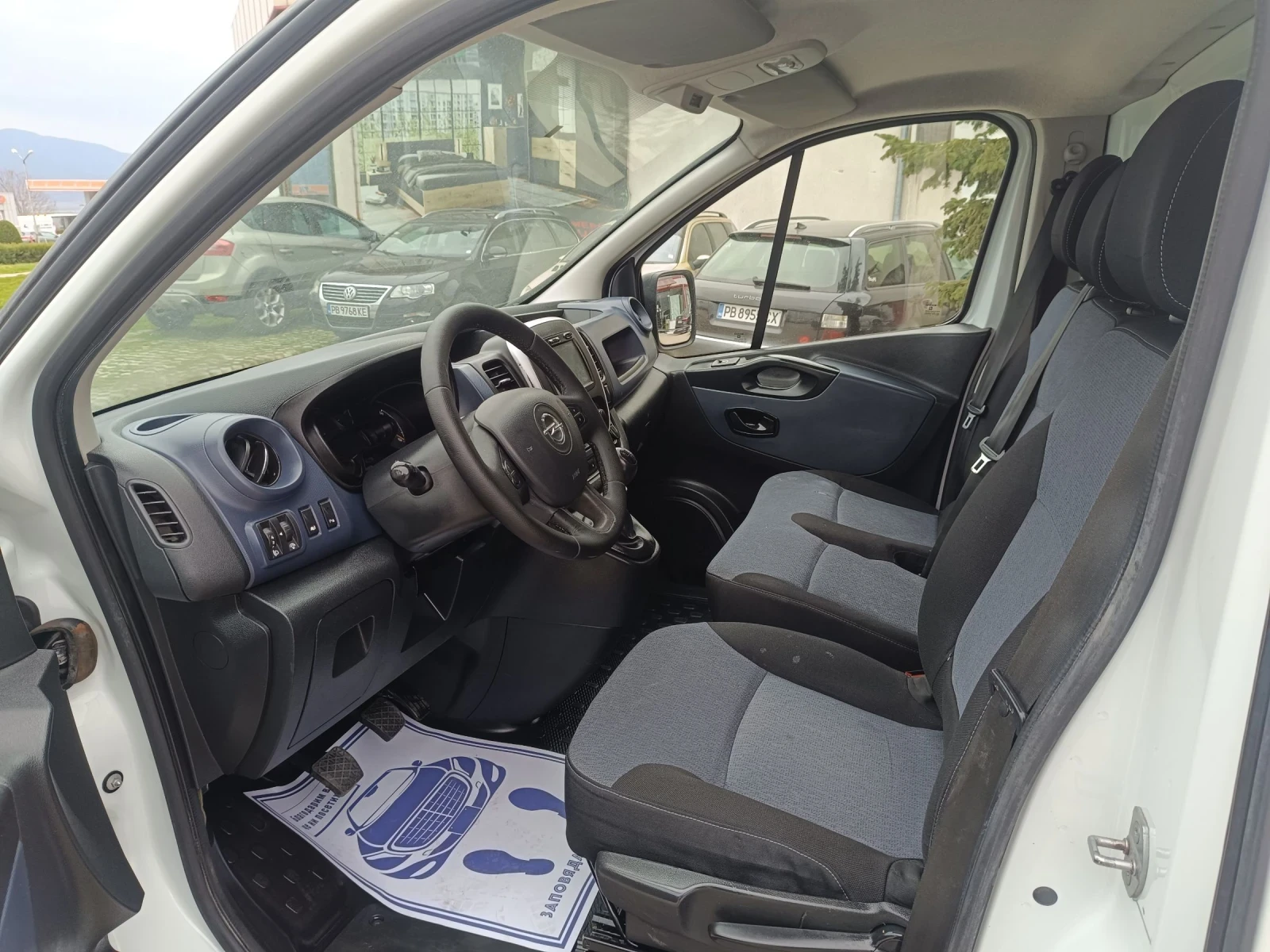 Opel Vivaro Maxi, снимка 8 - Бусове и автобуси - 53902628