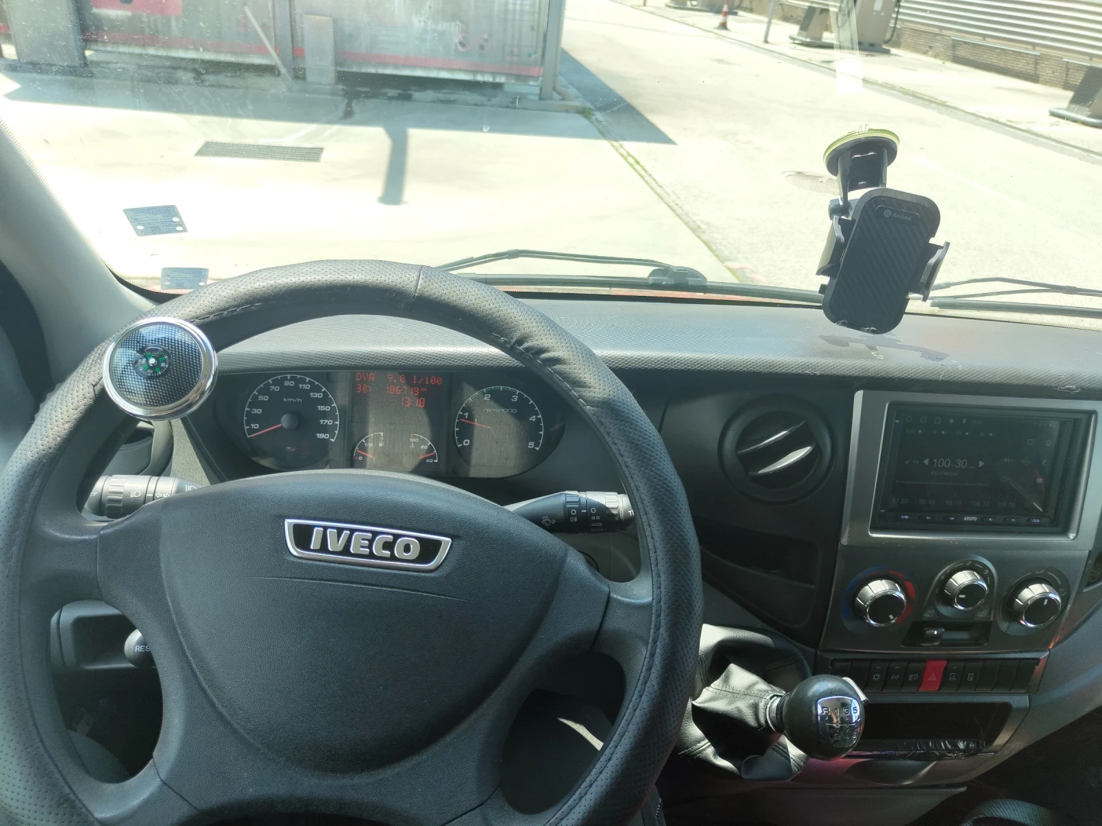 Iveco 35s17 3.0 170к.с./Климатик/Темпомат, снимка 6 - Бусове и автобуси - 55896887