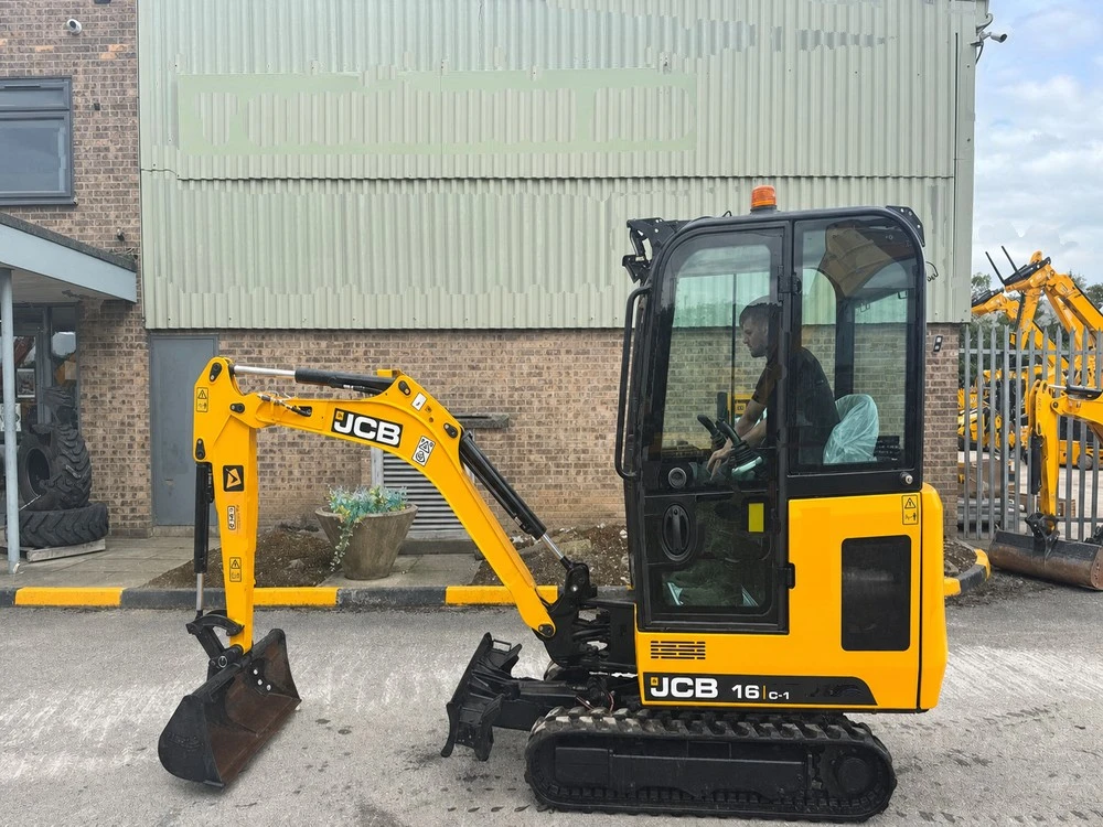 Багер JCB 16C-1 - JCB, снимка 2 - Индустриална техника - 55011760