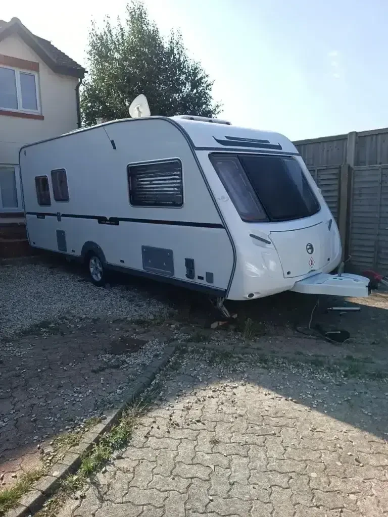 Каравана Challenger Swift 490