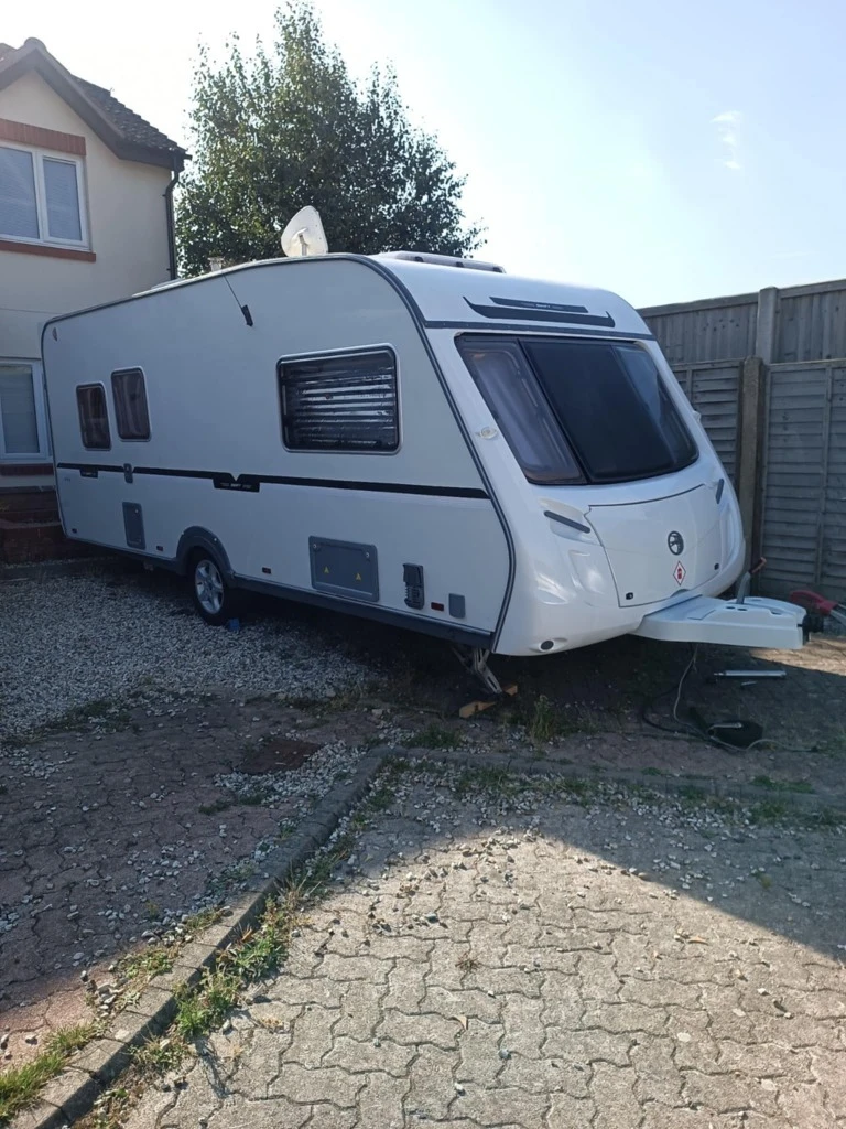Каравана Challenger Swift 490