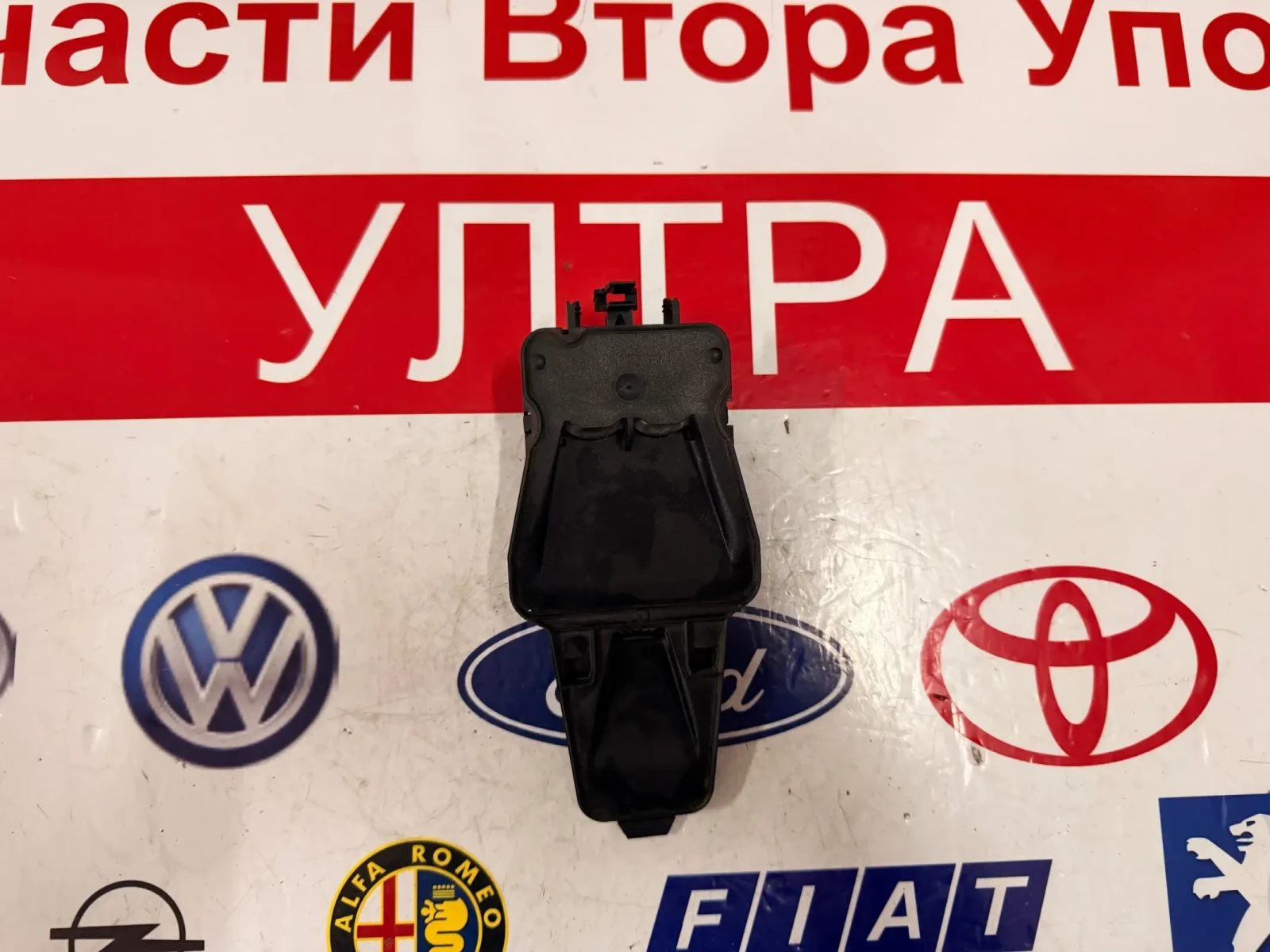 1S0907201A Предна камера/радар   VW UP SKODA CITIGO SEAT MI 1S0 907 201 A