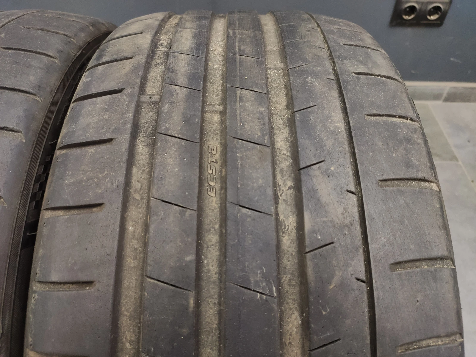  235/35R19 | Mobile.bg   1