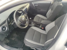Toyota Auris, снимка 11