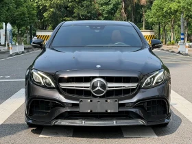 ������ Mercedes-Benz E 200