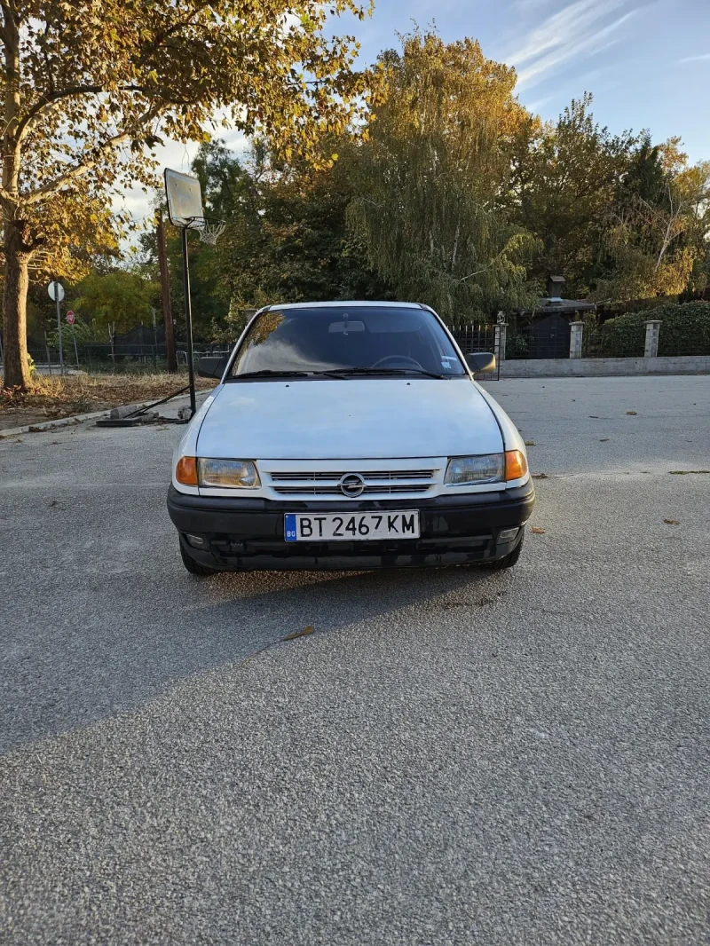 Opel Astra, снимка 1 - Автомобили и джипове - 47838855