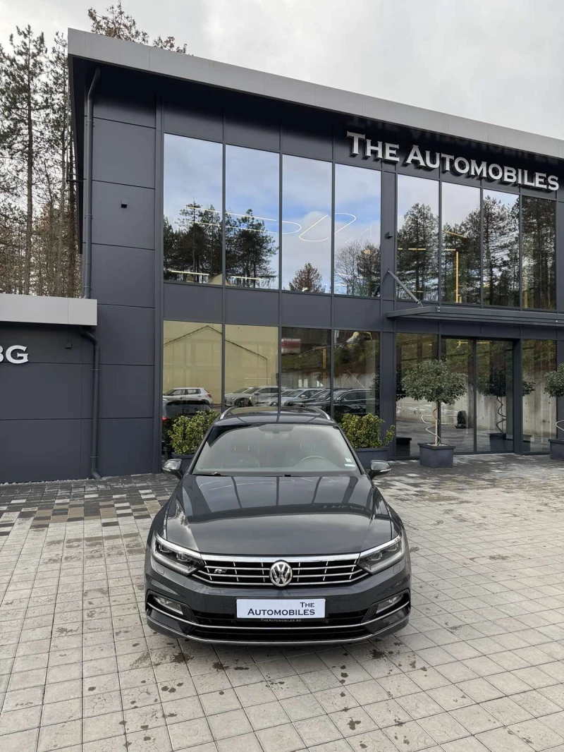 VW Passat R-Line, снимка 1 - Автомобили и джипове - 48344268