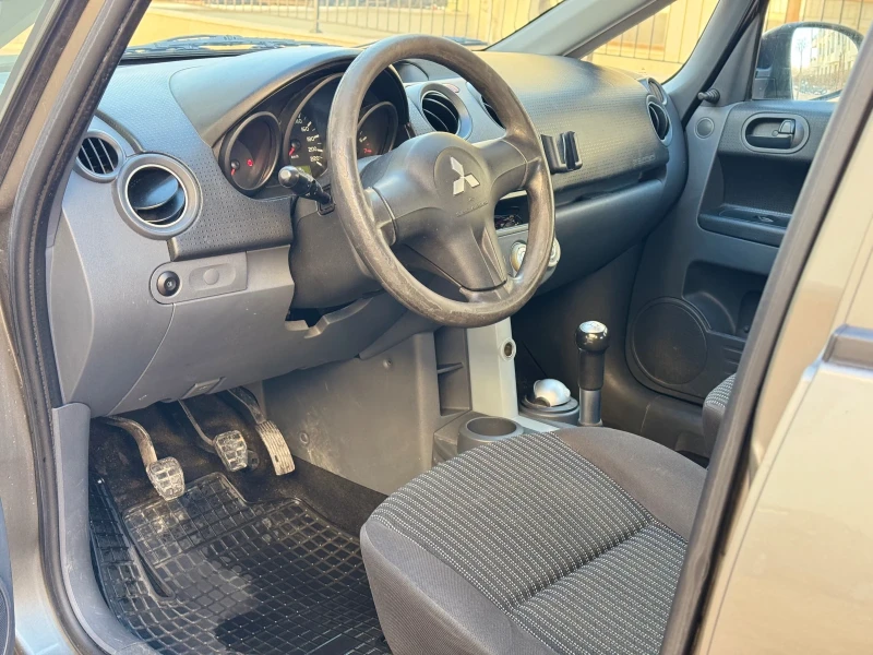 Mitsubishi Colt 1.1, снимка 7 - Автомобили и джипове - 48738697