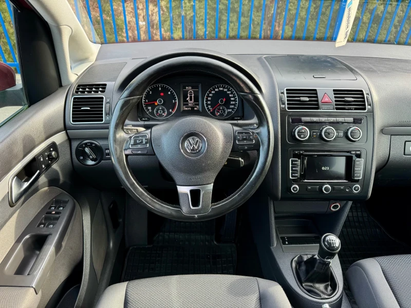 VW Touran TDI, снимка 11 - Автомобили и джипове - 49136678