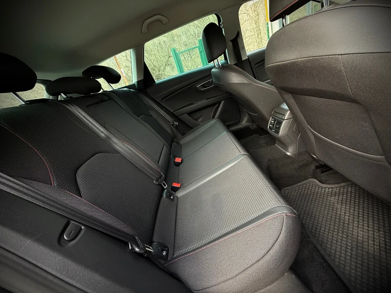 Seat Leon FR LED, снимка 10 - Автомобили и джипове - 49266454