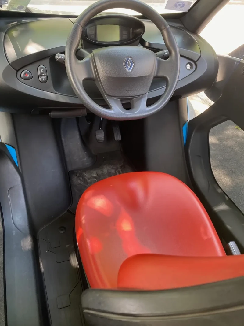 Renault Twizy Електрическа 8kw, снимка 9 - Автомобили и джипове - 49466860