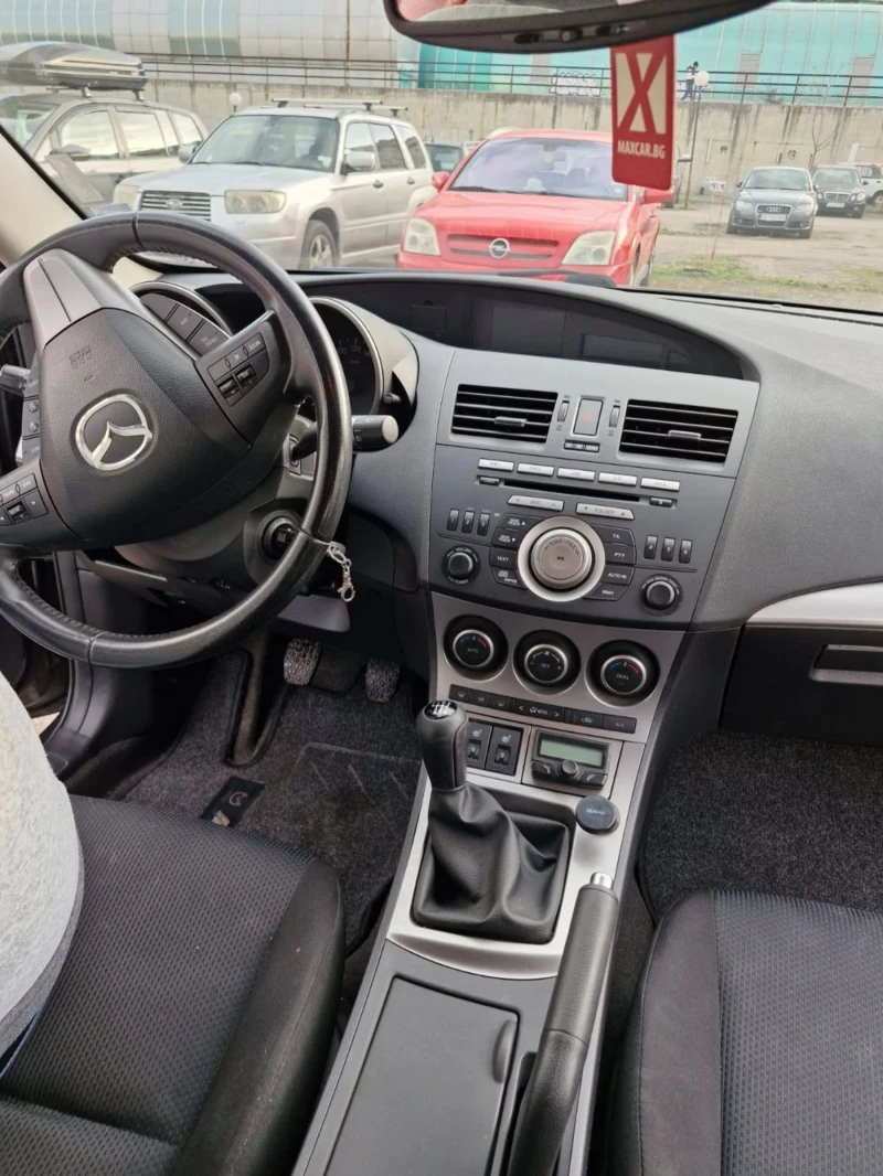 Mazda 3, снимка 8 - Автомобили и джипове - 49556356