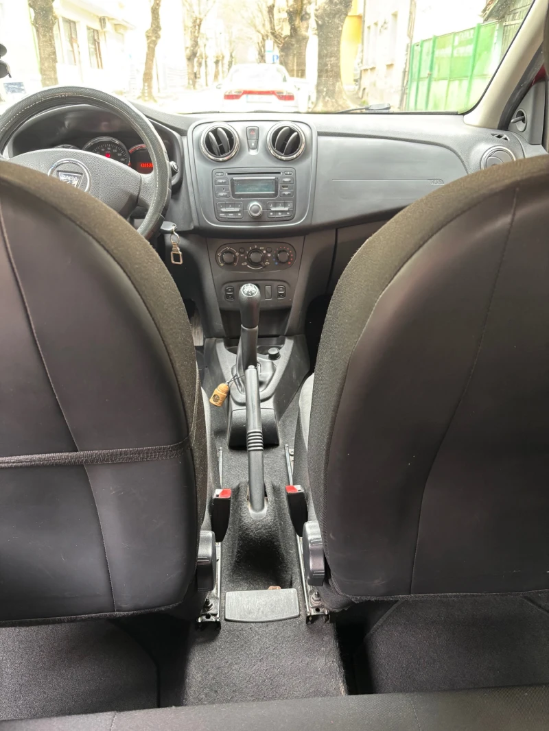 Dacia Logan, снимка 9 - Автомобили и джипове - 49607551