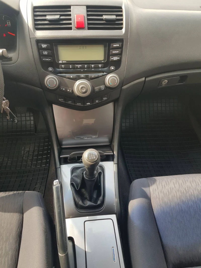 Honda Accord, снимка 10 - Автомобили и джипове - 51920489