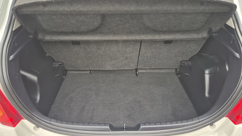 Toyota Yaris 1.4 диз. 90к.с., снимка 16 - Автомобили и джипове - 51214824