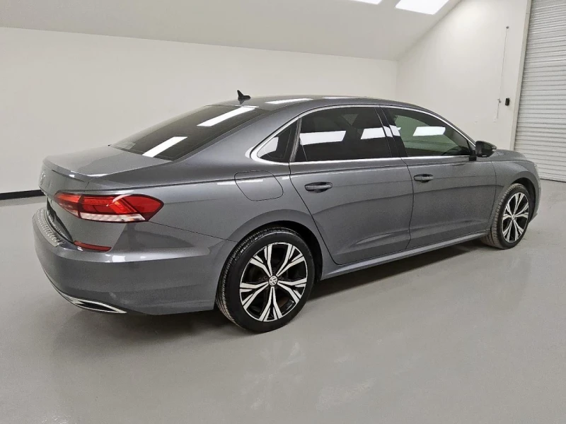 VW Passat, снимка 3 - Автомобили и джипове - 52910117