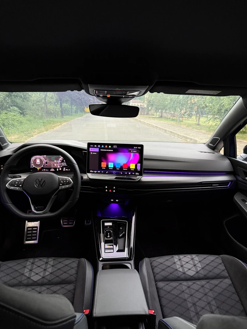 VW Golf 8.5 R-line 2.0TDI DSG MATRIX, снимка 7 - Автомобили и джипове - 53097758