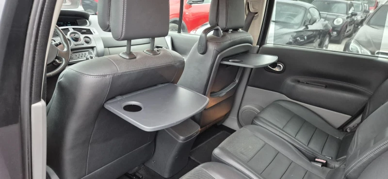 Renault Scenic 2.0-135кс.6скор., снимка 10 - Автомобили и джипове - 53271489