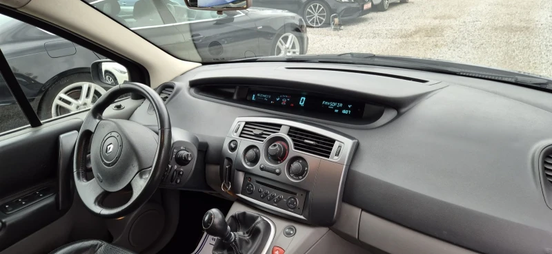 Renault Scenic 2.0-135кс.6скор., снимка 15 - Автомобили и джипове - 53271489
