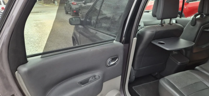 Renault Scenic 2.0-135кс.6скор., снимка 14 - Автомобили и джипове - 53271489