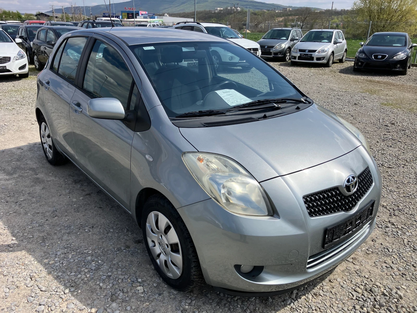 Toyota Yaris 1.3 VVT-I KLIMA - изображение 5