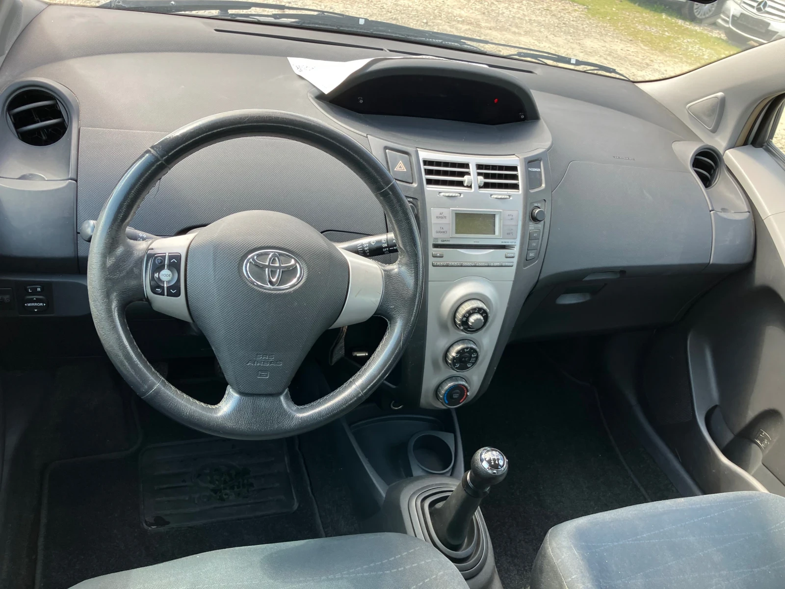 Toyota Yaris 1.3 VVT-I KLIMA - изображение 6
