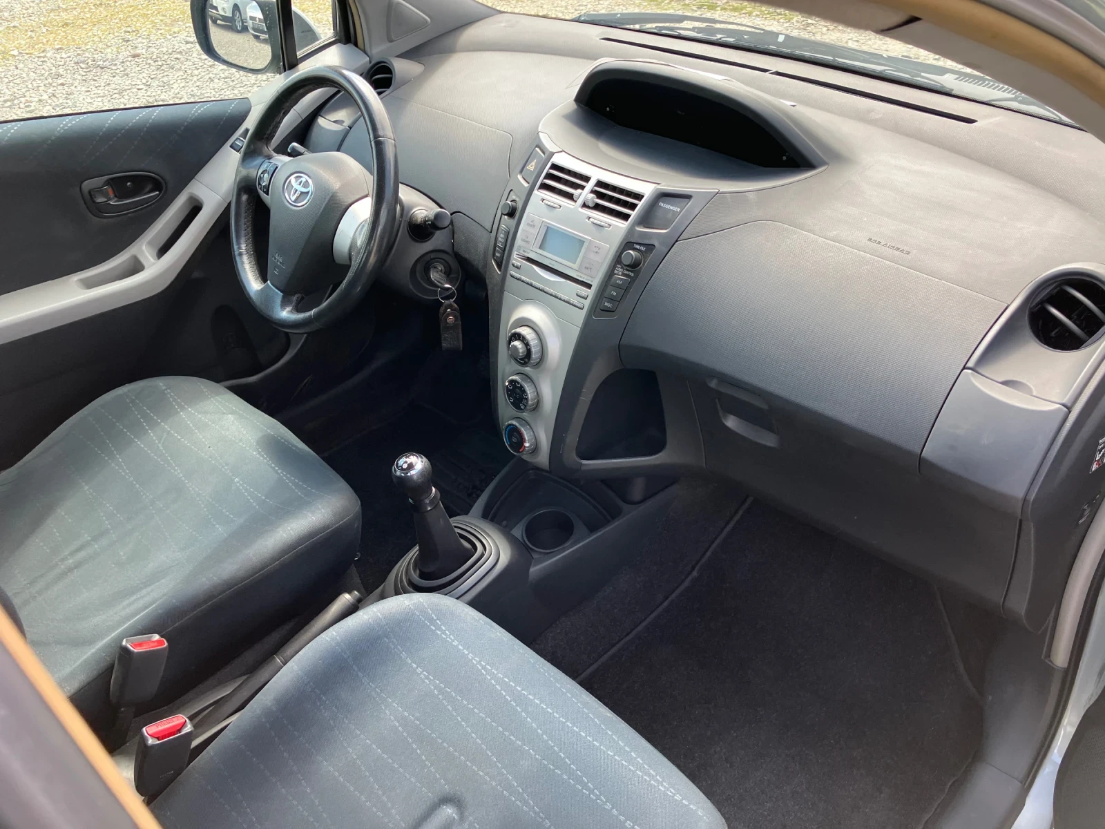 Toyota Yaris 1.3 VVT-I KLIMA - изображение 7