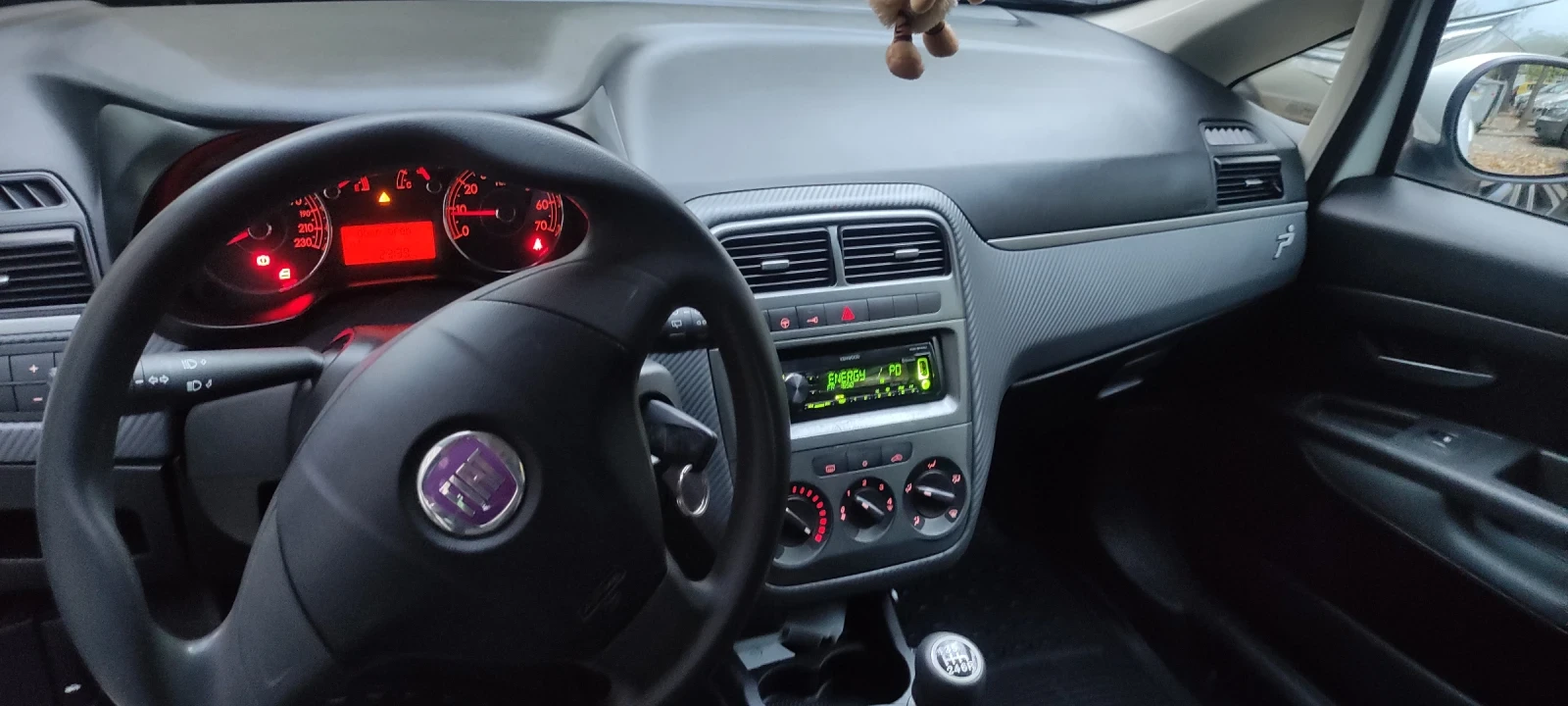 Fiat Punto 1.4 бензин  - изображение 7