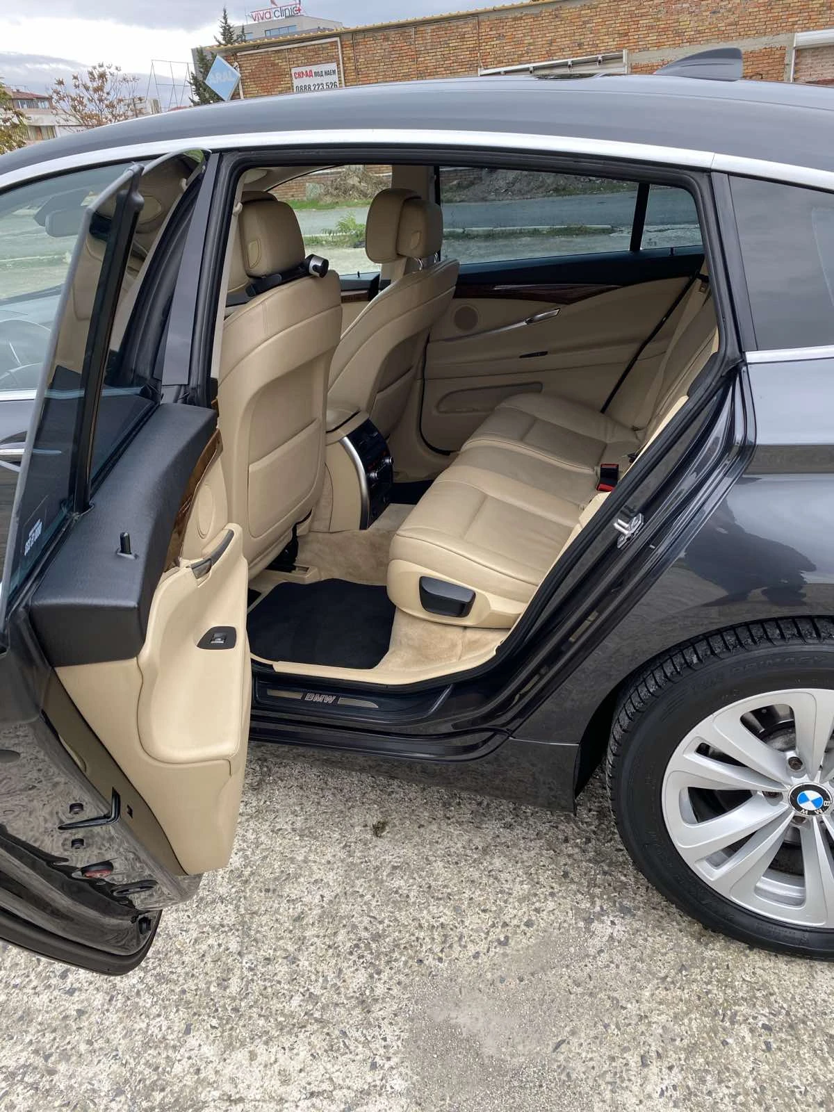 BMW 5 Gran Turismo 535d Xdrive - изображение 8