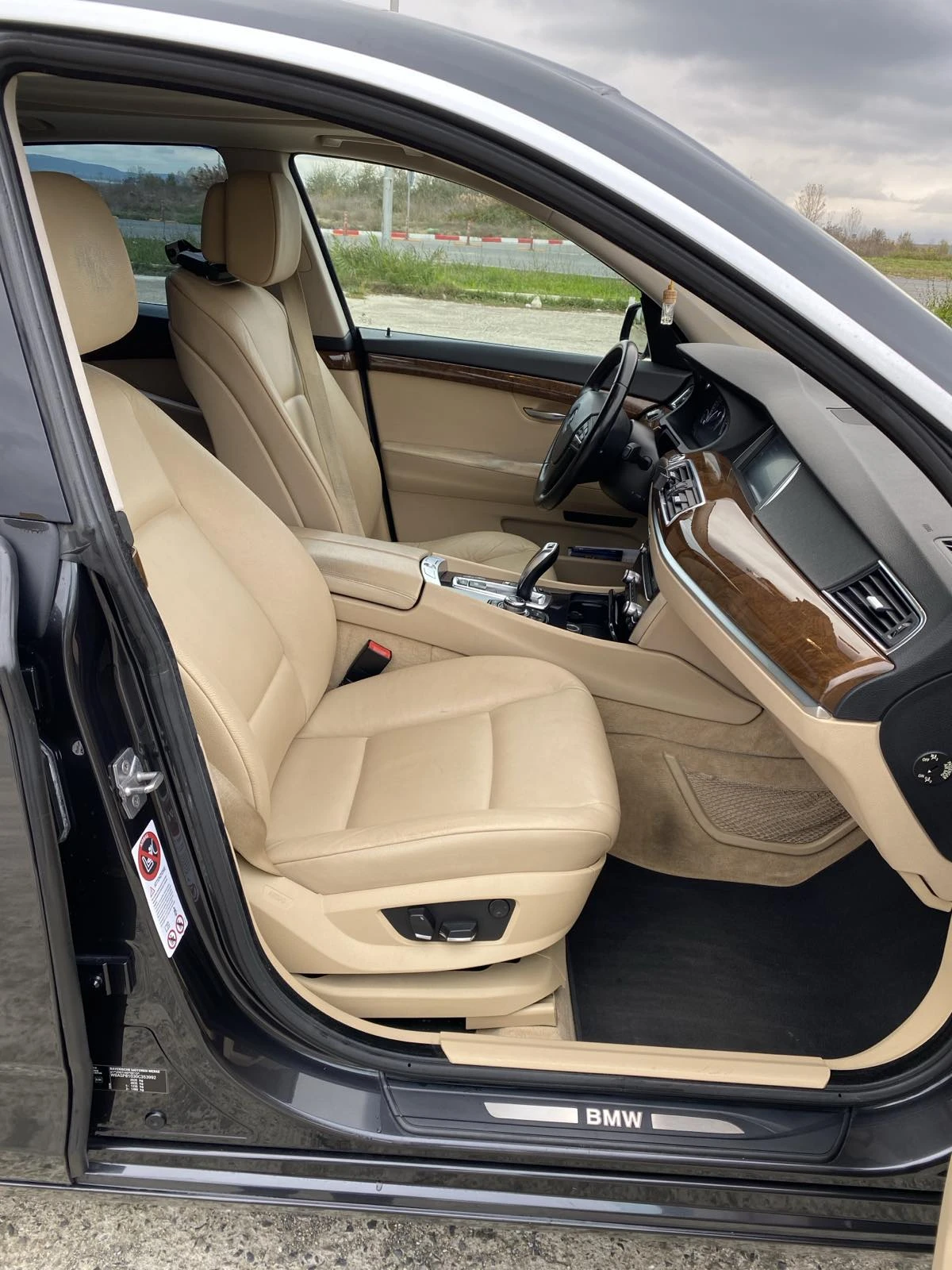 BMW 5 Gran Turismo 535d Xdrive - изображение 7