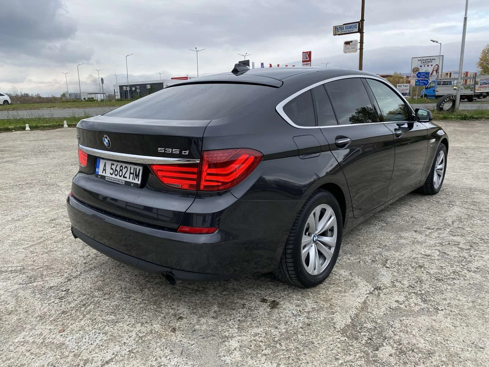 BMW 5 Gran Turismo 535d Xdrive - изображение 4