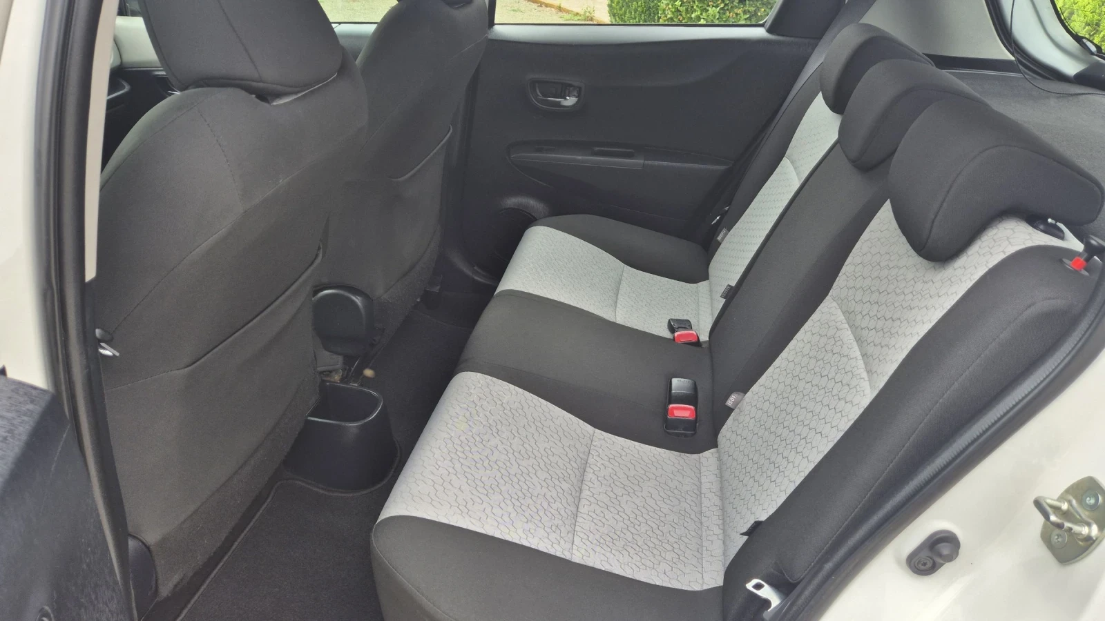 Toyota Yaris 1.4 . 90.. | Mobile.bg   13