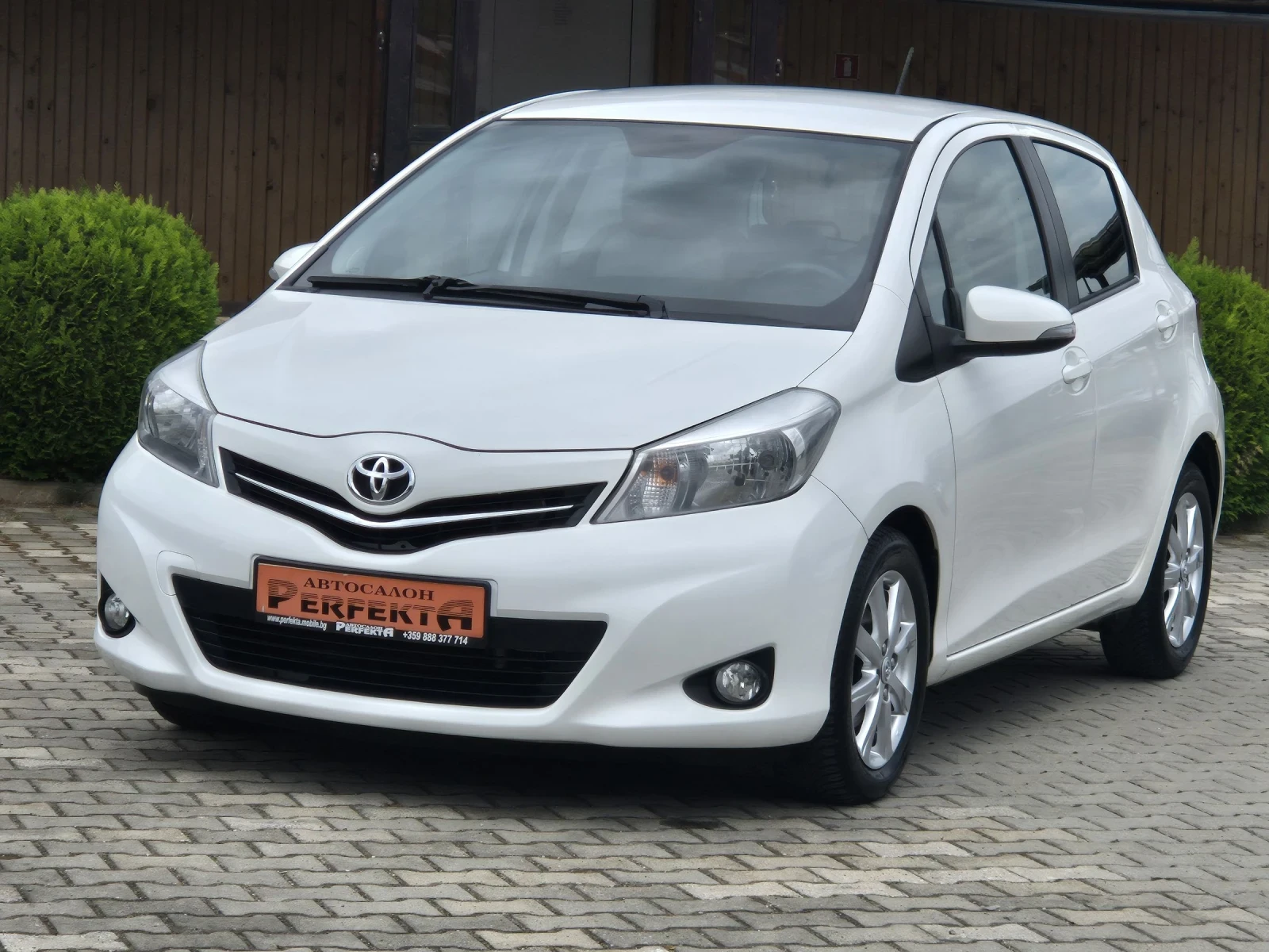 Toyota Yaris 1.4 диз. 90к.с. - изображение 2
