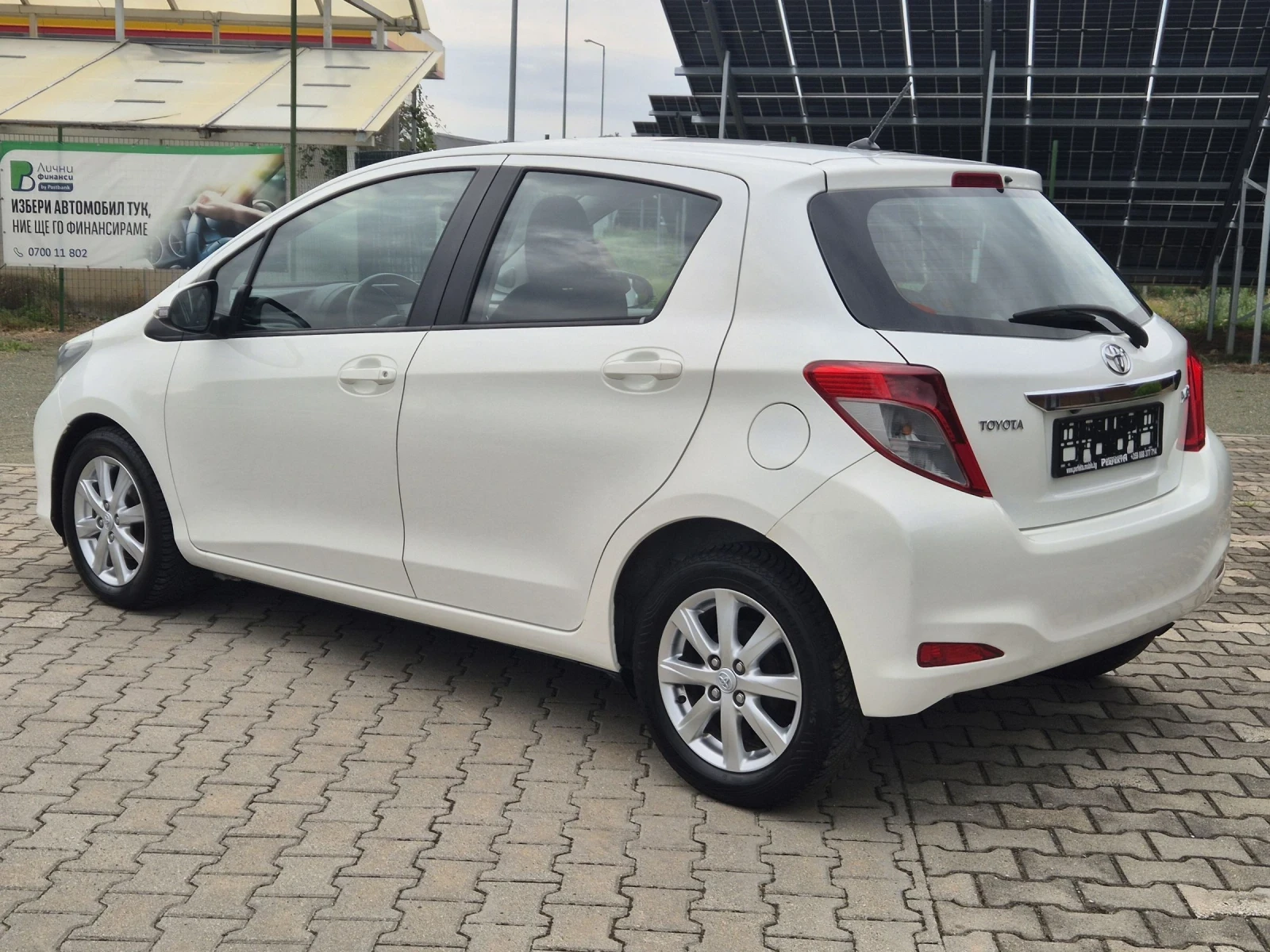 Toyota Yaris 1.4 диз. 90к.с. - изображение 10