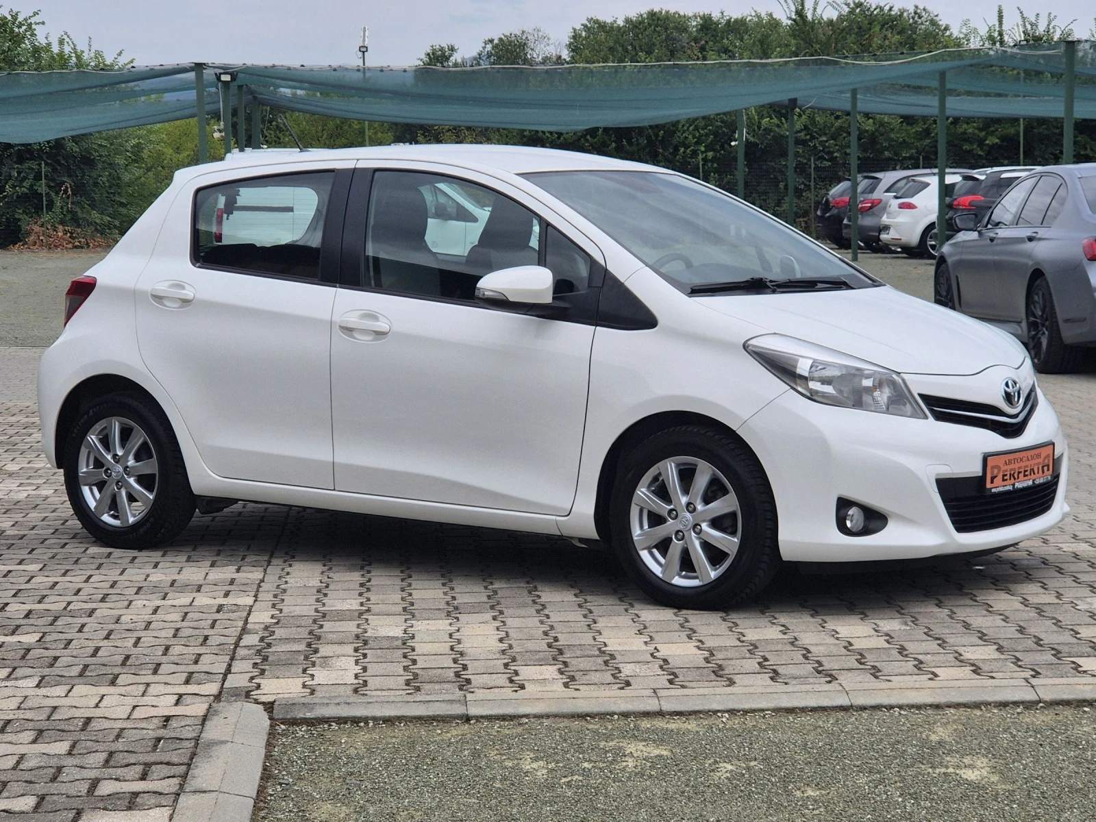 Toyota Yaris 1.4 диз. 90к.с. - изображение 6