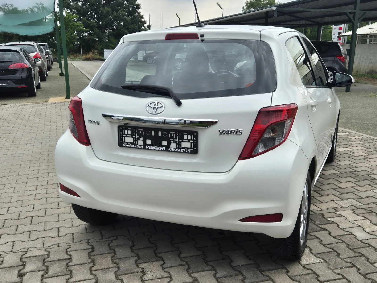 Toyota Yaris 1.4 диз. 90к.с. - изображение 8