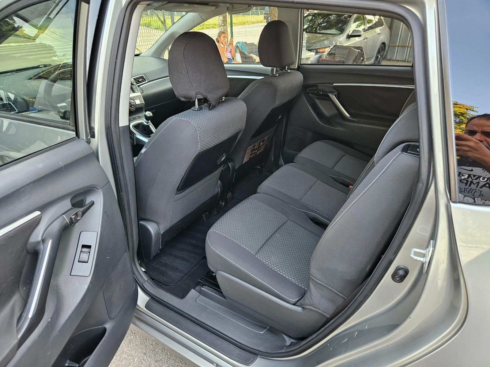 Toyota Verso 2.0 124kc 6+ 1 - изображение 7