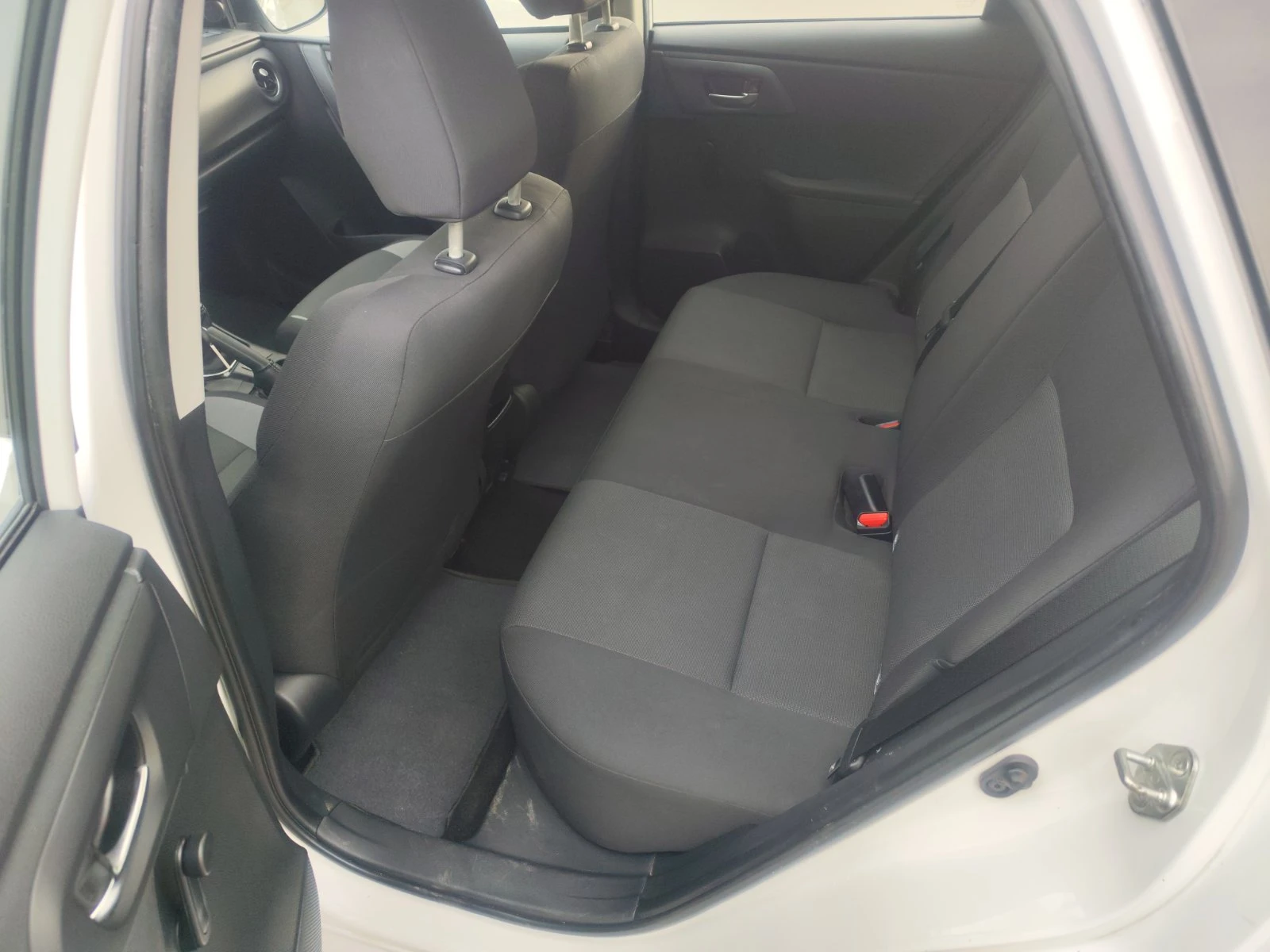 Toyota Auris  - изображение 7