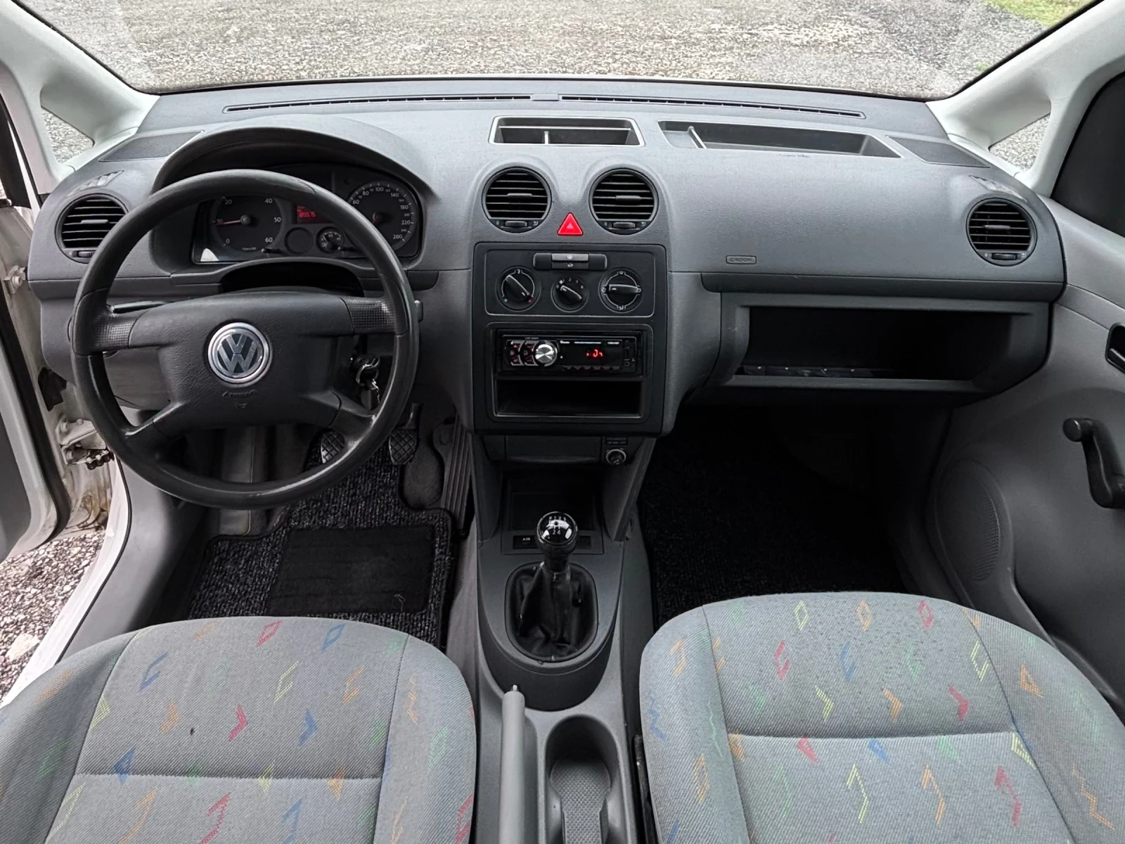 VW Caddy, снимка 12 - Автомобили и джипове - 54032167