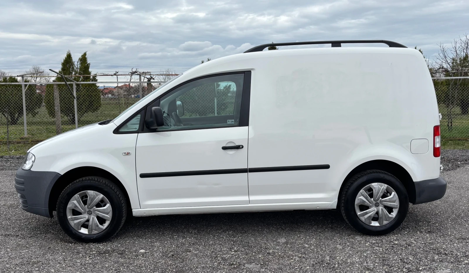 VW Caddy, снимка 7 - Автомобили и джипове - 54032167