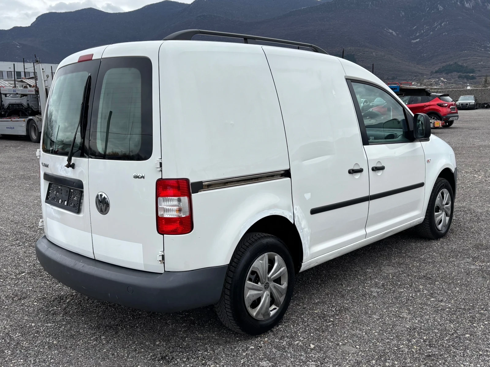 VW Caddy, снимка 5 - Автомобили и джипове - 54032167