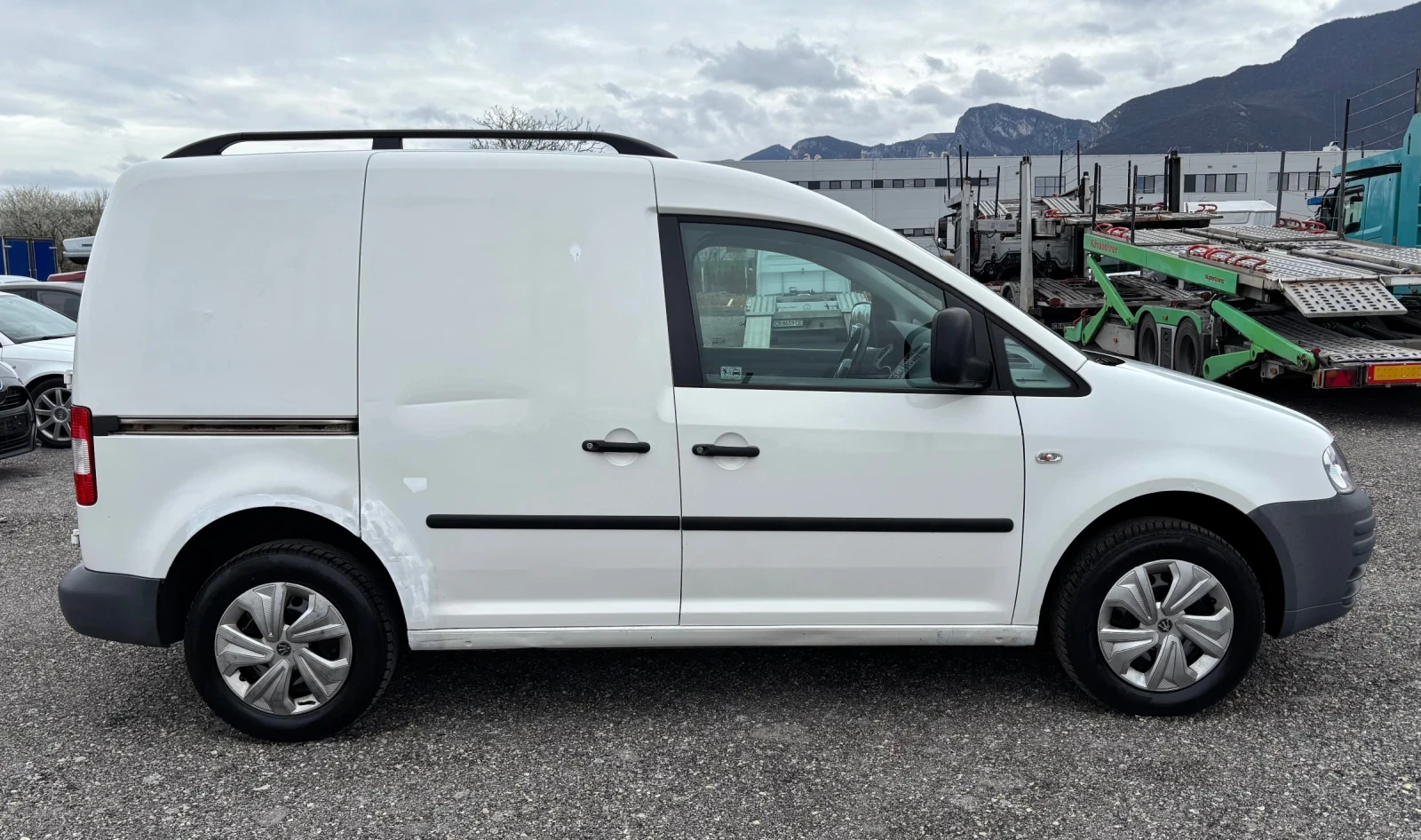 VW Caddy, снимка 4 - Автомобили и джипове - 54032167