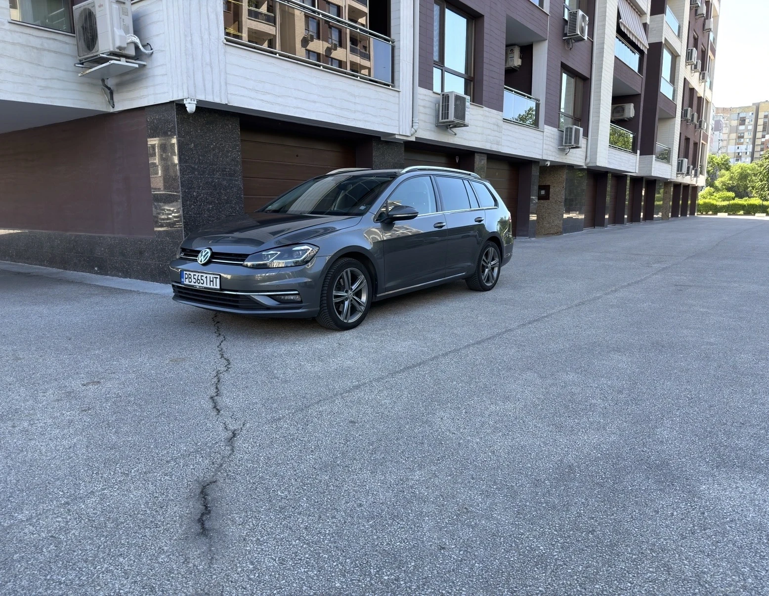 VW Golf Variant R-line, снимка 3 - Автомобили и джипове - 54666811