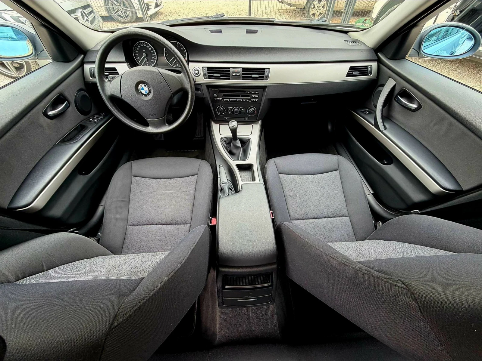 BMW 320, снимка 7 - Автомобили и джипове - 54230345
