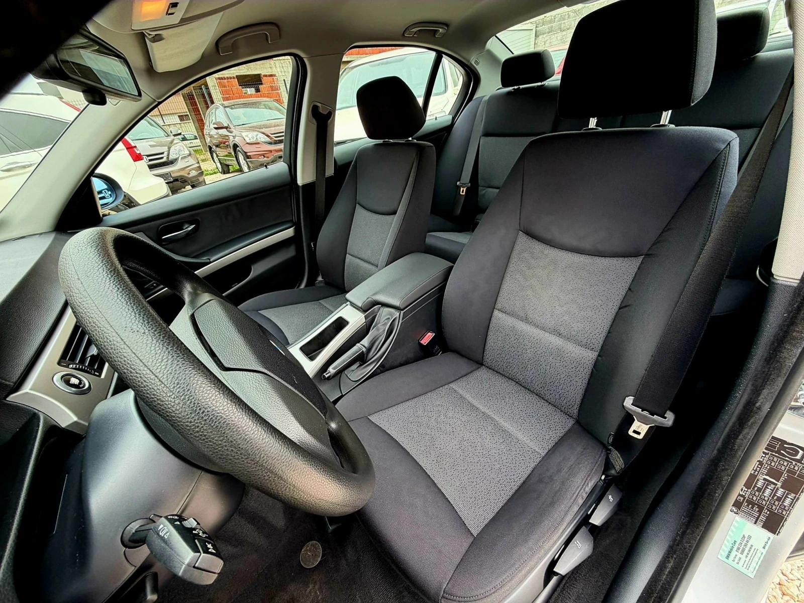 BMW 320, снимка 8 - Автомобили и джипове - 54230345