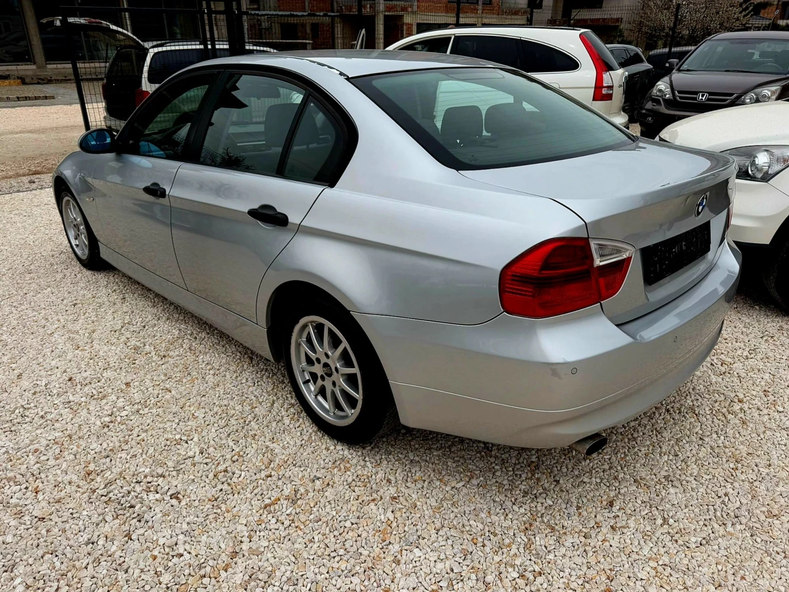 BMW 320, снимка 4 - Автомобили и джипове - 54230345