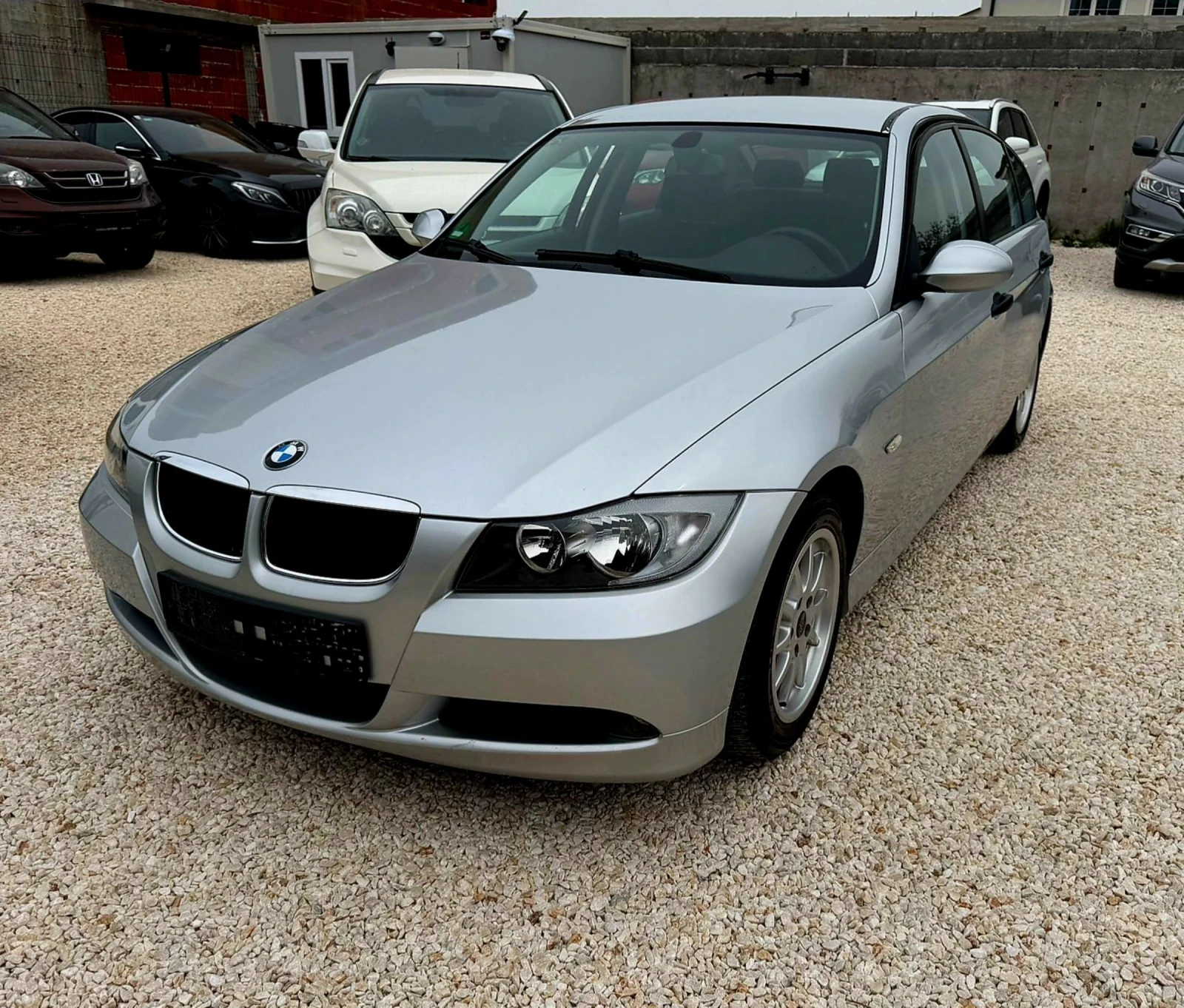 BMW 320, снимка 3 - Автомобили и джипове - 54230345