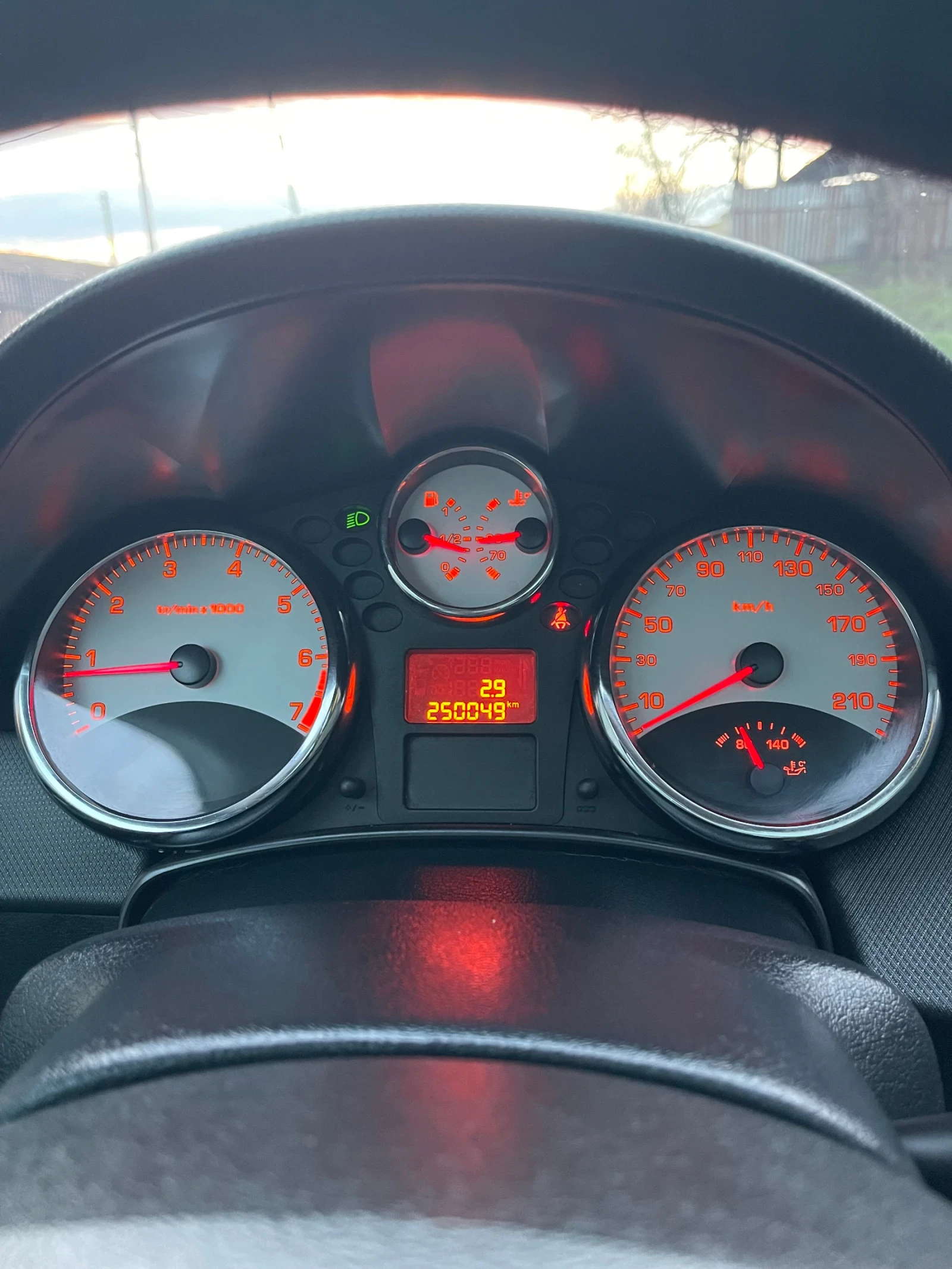 Peugeot 207, снимка 10 - Автомобили и джипове - 54424973