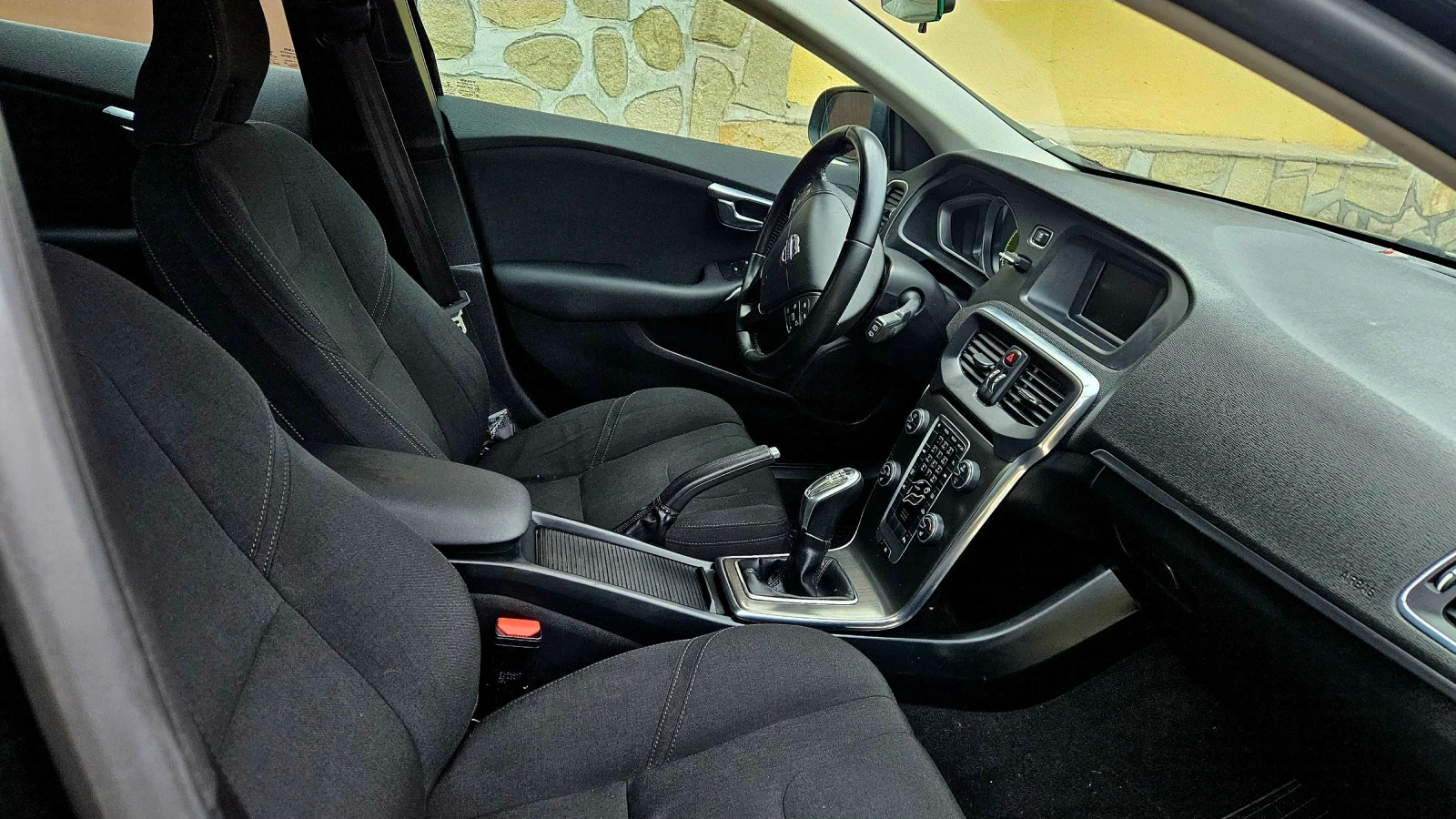 Volvo V40 Cross Country 1.5, снимка 10 - Автомобили и джипове - 54493941